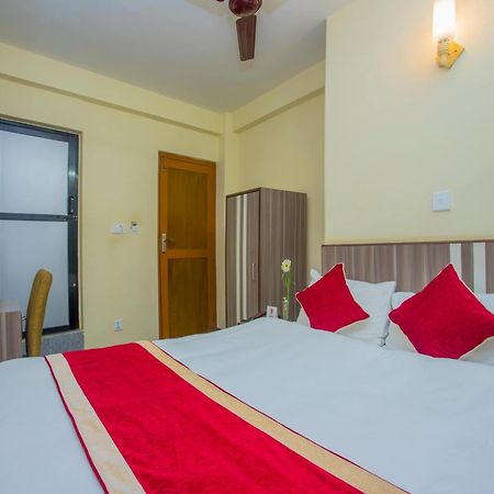 Oyo 297 Hotel Aayam 加德满都 外观 照片