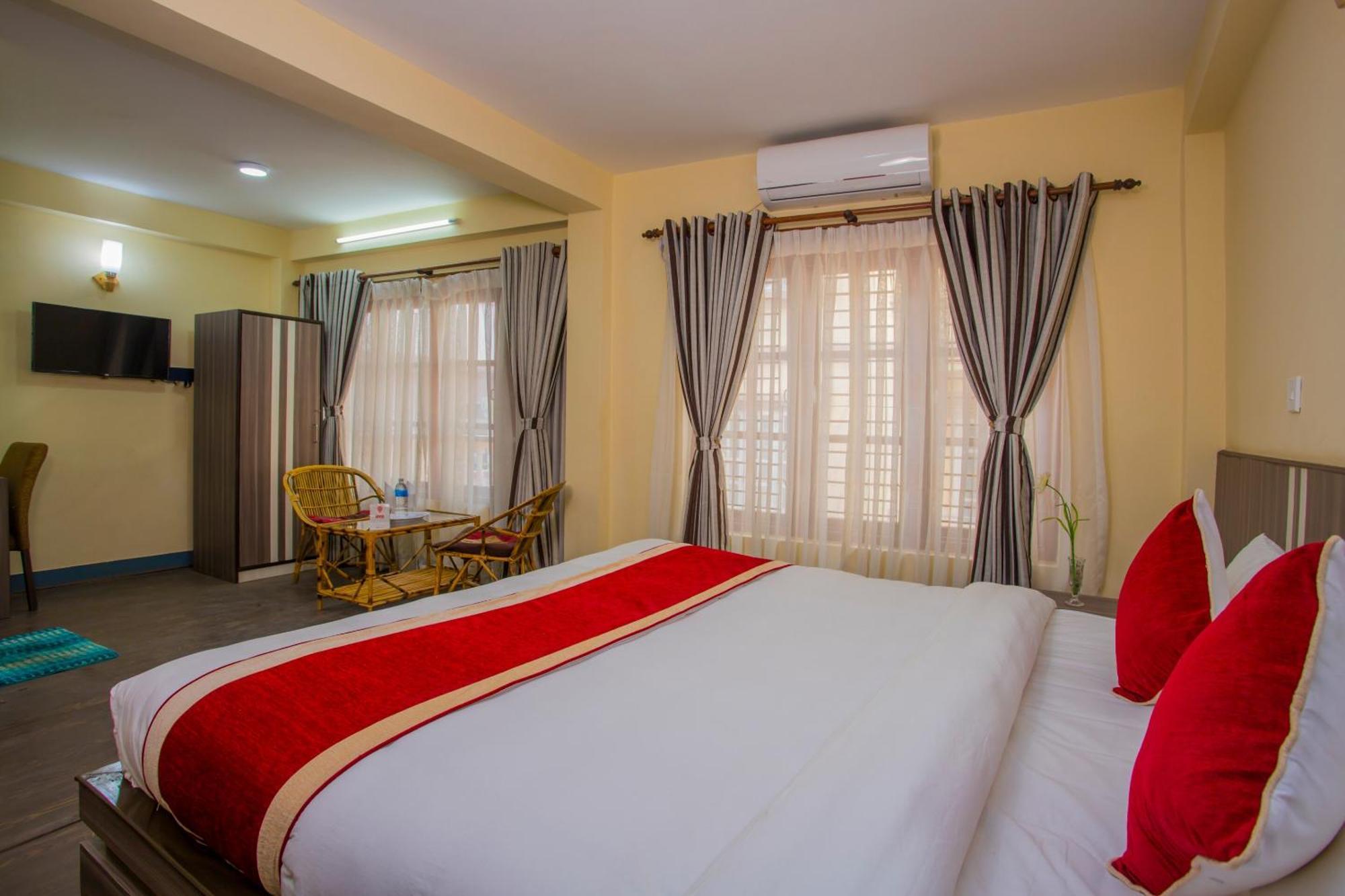 Oyo 297 Hotel Aayam 加德满都 外观 照片