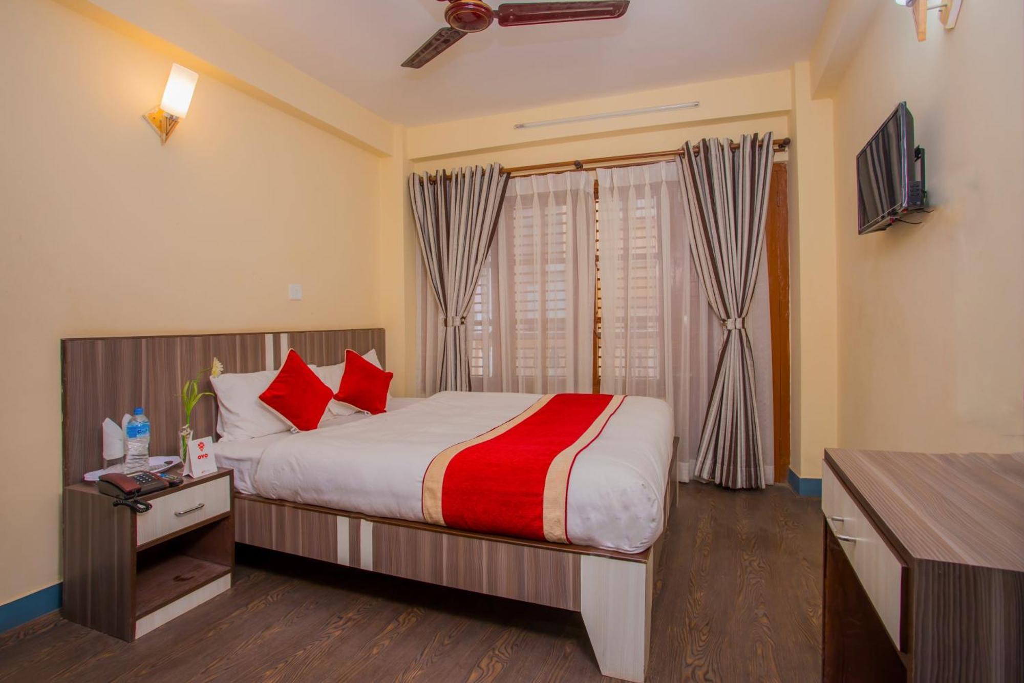 Oyo 297 Hotel Aayam 加德满都 外观 照片